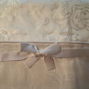 Sferra Bros Calif  King 300 TC Sheet Set. Monticello Fine Linens